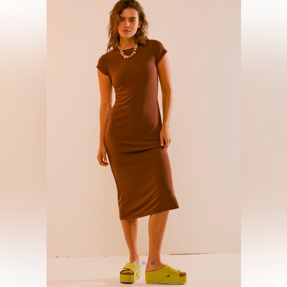 Free People Dresses & Skirts - Free People Good Feels Slim Midi Dress - XS